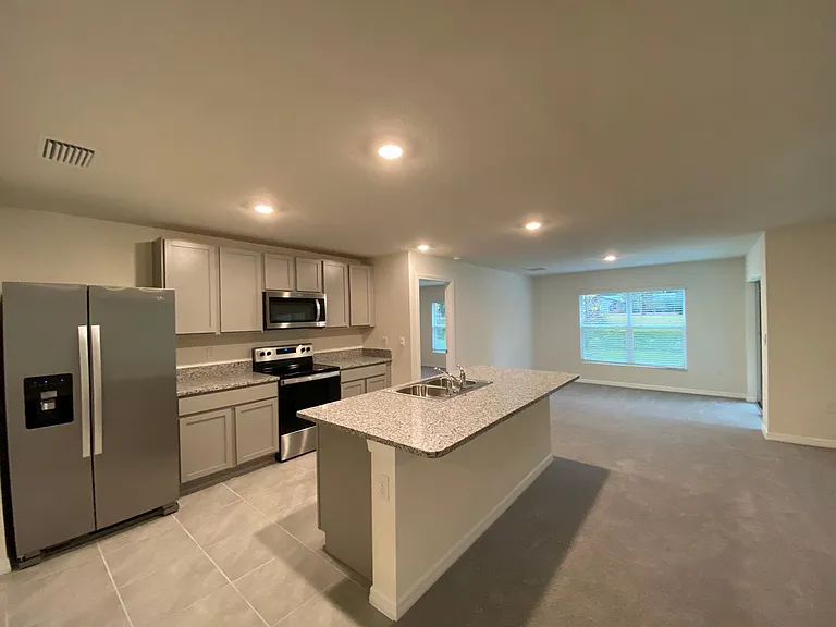 6461 SE 4th Ln — Photo 9