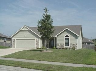 1067 Firetree Ave, Baldwin City, KS 66006