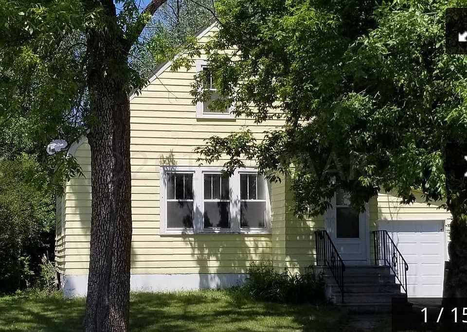 1st image of 330 1st Ave E