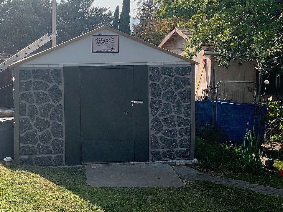 2nd image of 10904 Petersen Ave