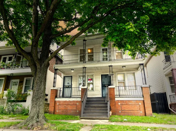 2143 Trowbridge St, Hamtramck, MI 48212