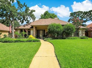 7533 Woodhaven Dr, North Richland Hills, TX 76182