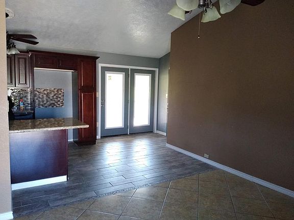 5th image of 6118 Linda Dr