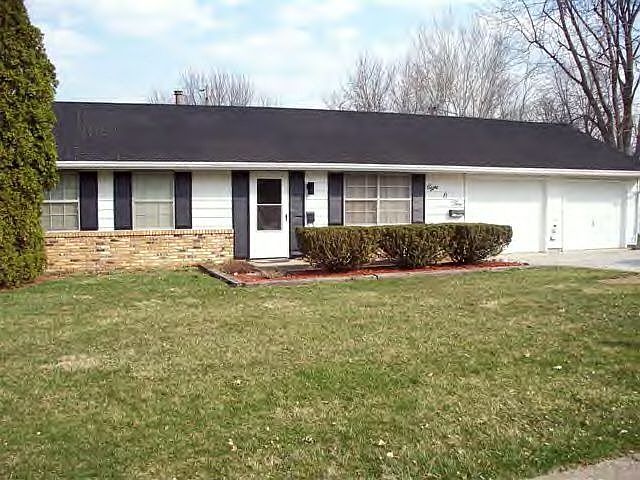 1st image of 805 Holiday Dr