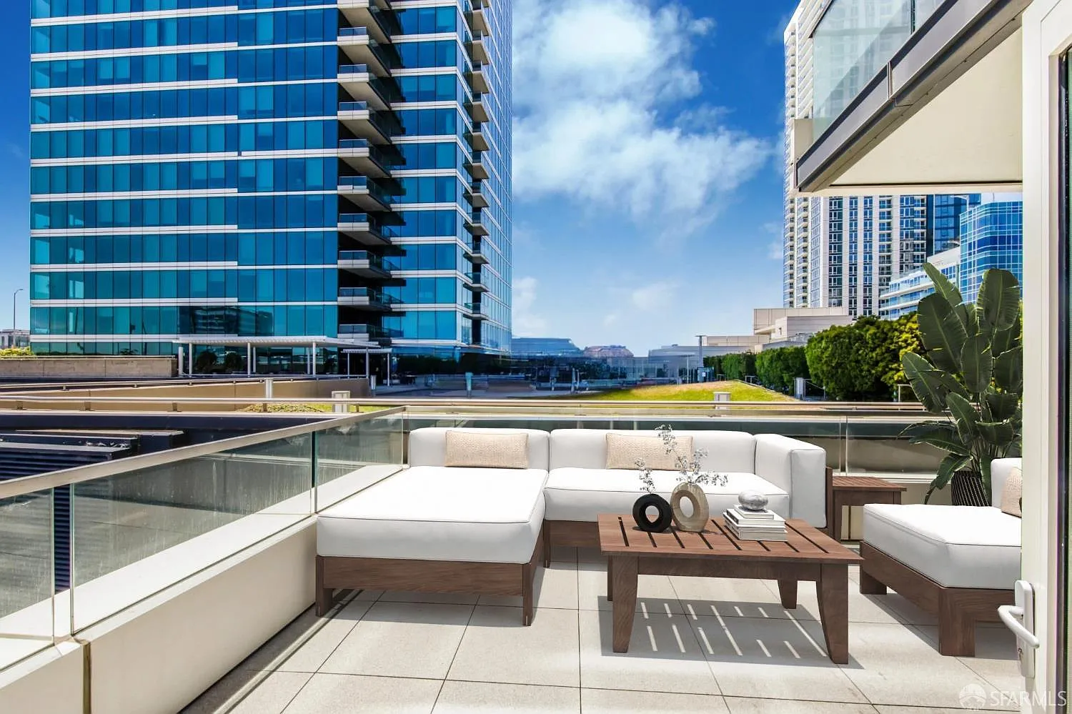 1 bed, 1.0 bath, 780 sqft, $7,000 — Photo 2