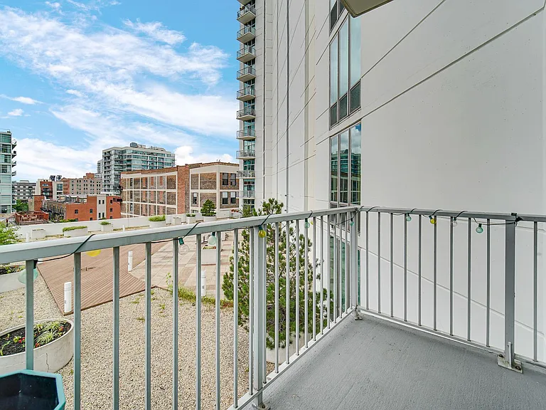 1600 S Indiana Ave #610 — Photo 21