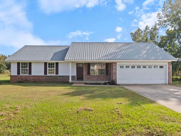 1801 Birchwood Dr, Beebe, AR 72012