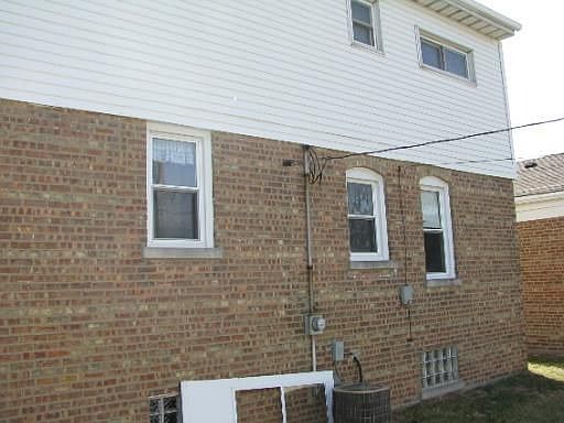 2nd image of 3512 W 107th St