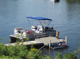 66 Edgelake Dr, Sandy Hook, CT 06482