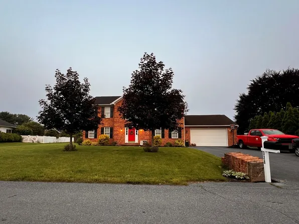 328 S Oller Ave, Waynesboro, PA 17268