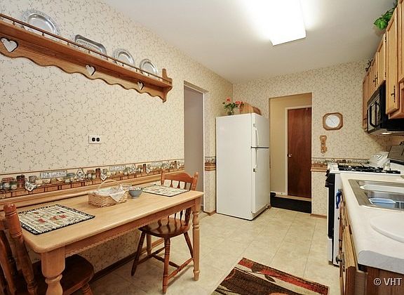 4th image of 8761 W 168th St
