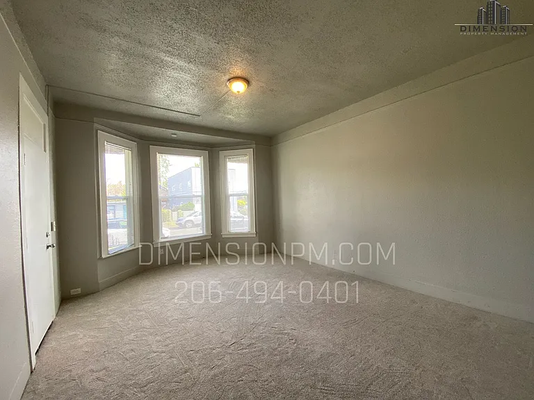 Turn of Century Apartments 1 and 3 bedrooms — Photo 21