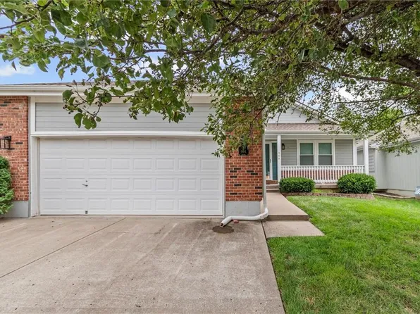 864 Reese St, Liberty, MO 64068