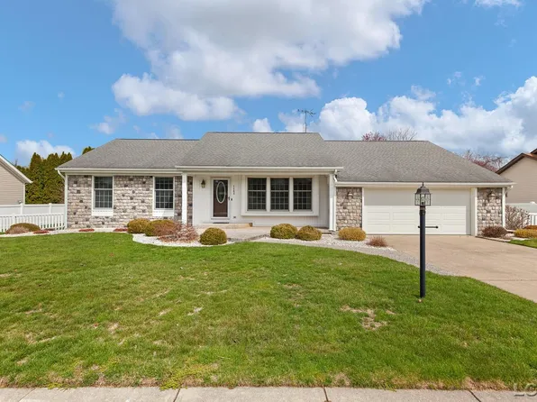 1405 Sauk Trl, Tecumseh, MI 49286