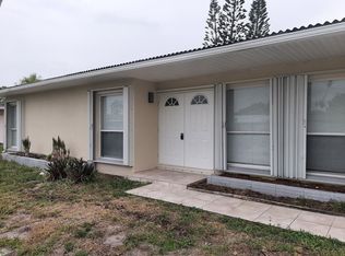 1020 SE 42nd Ln, Cape Coral, FL 33904