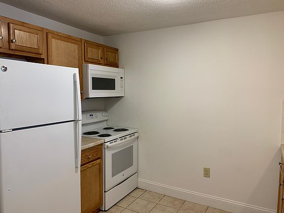 3rd image of 252 Revere Beach Pkwy #32
