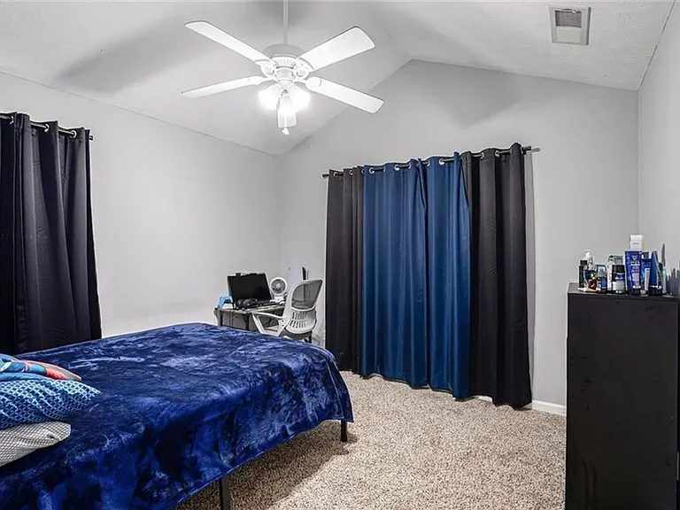 615 Hemlock Ct — Photo 27