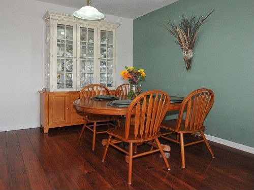 5th image of 2262 Colfax Ln