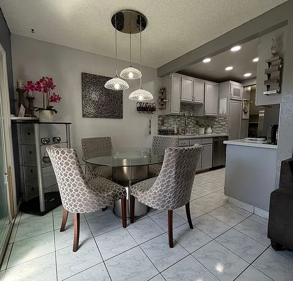 906 S Mountain Ave #A — Photo 11