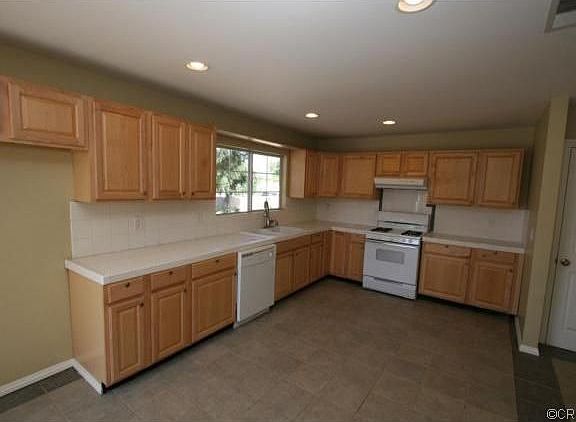 2nd image of 33070 Baldwin Blvd