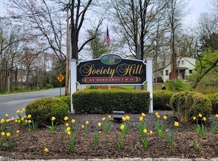 86 Baldwin Ct, Basking Ridge, NJ 07920