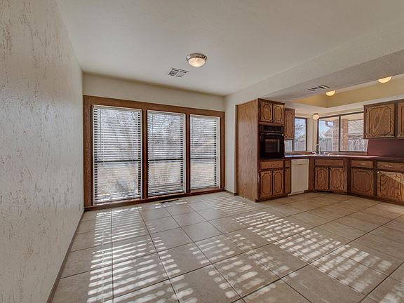 5th image of 2522 Countrywood Ln