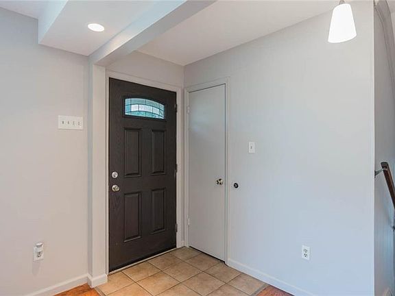 3rd image of 5407 Park Ave