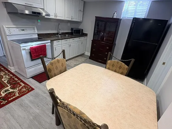 2 Cortez Ct, Brampton, ON L6X 3Z4