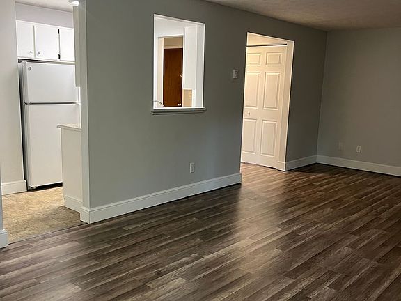 5th image of 1461-69 Hillcrest Dr #1461-26