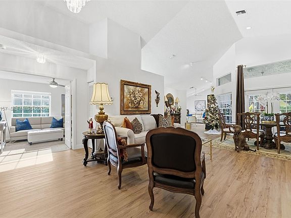3rd image of 2019 Cove Ln