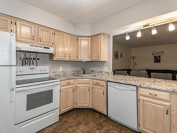 2nd image of 7128 N Queens Ferry Pl