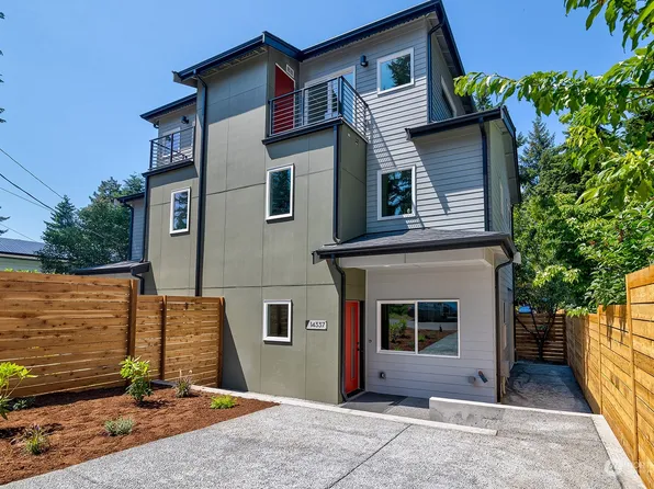 14337 Roslyn Place N, Seattle, WA 98133