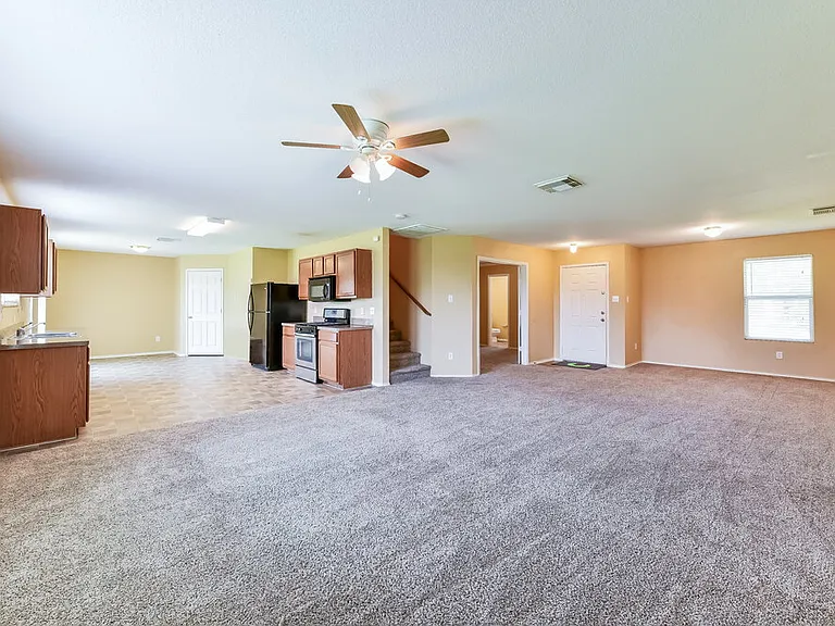 7906 Ashland Springs Ln — Photo 6