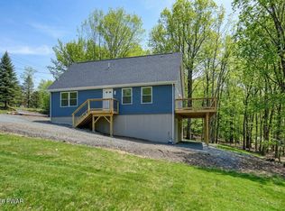 578 Lakeview Dr E, Lake Ariel, PA 18436