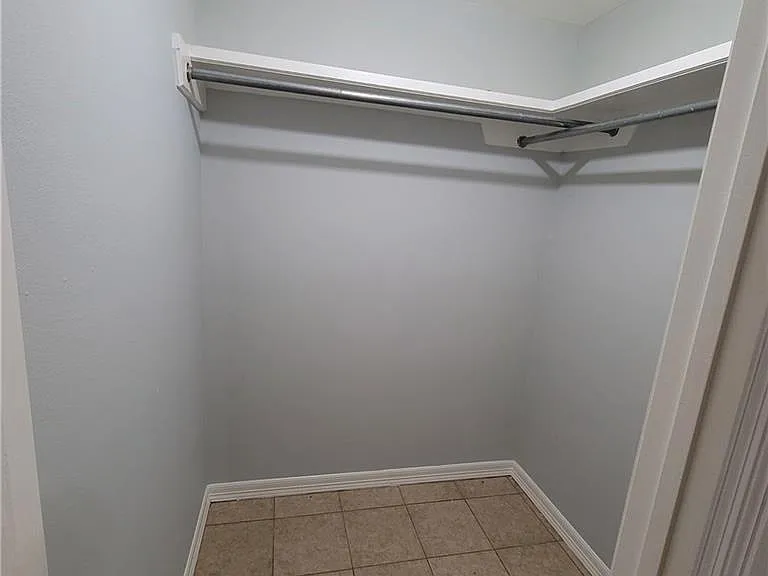 2321 Candlelight Ln #4 — Photo 6