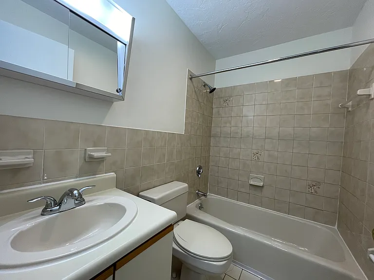 Park View Hills Condominiums — Photo 45