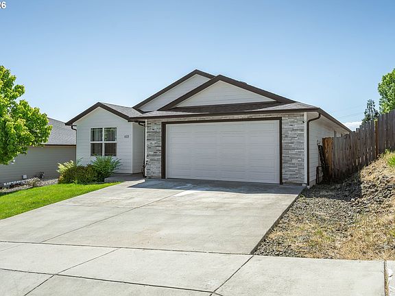 3rd image of 601 SE Rose Ridge Dr