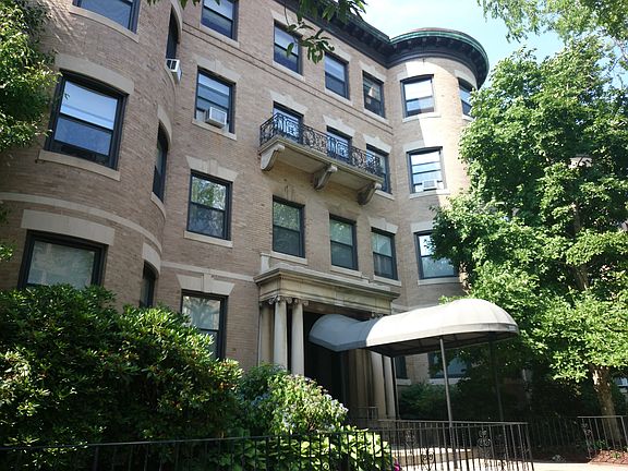 2nd image of 1120 Beacon St APT 2C