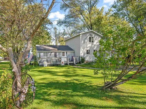 230 W Front St, Marquette, WI 53947
