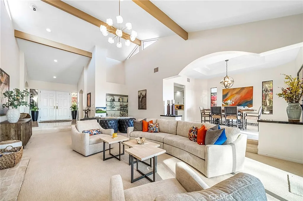 3 bed, 3.5 bath, 3314 sqft, $6,425 — Photo 2