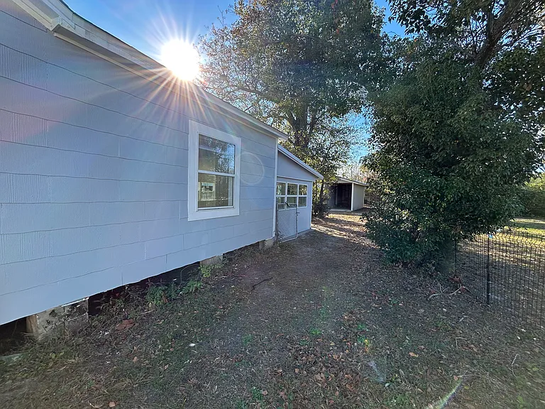 1537 Oak Ave — Photo 15
