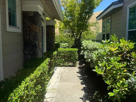 2nd image of 3905 Coyote Cir