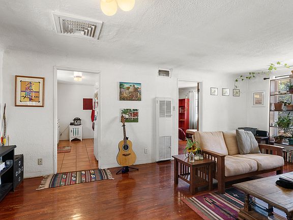4th image of 425 N Melendres St