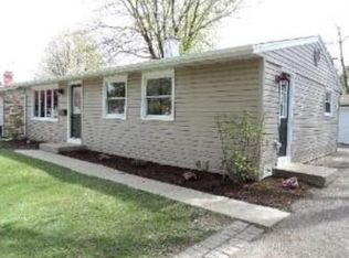 607 Jefferson Ave, Carpentersville, IL 60110