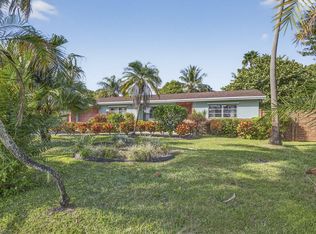 729 W Kalmia Dr, Lake Park, FL 33403