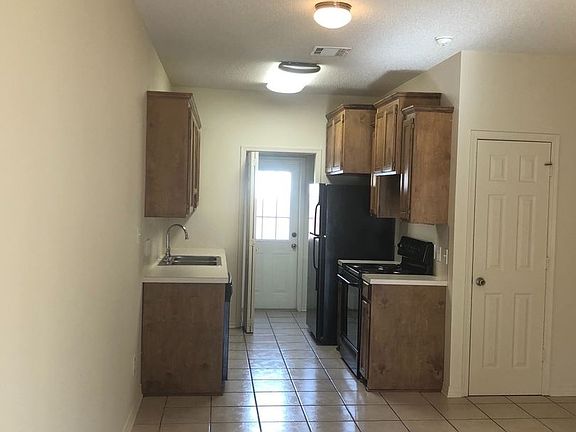 3rd image of 155 Paula Dr #1