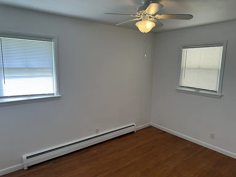 Buttercup Ln — Photo 11