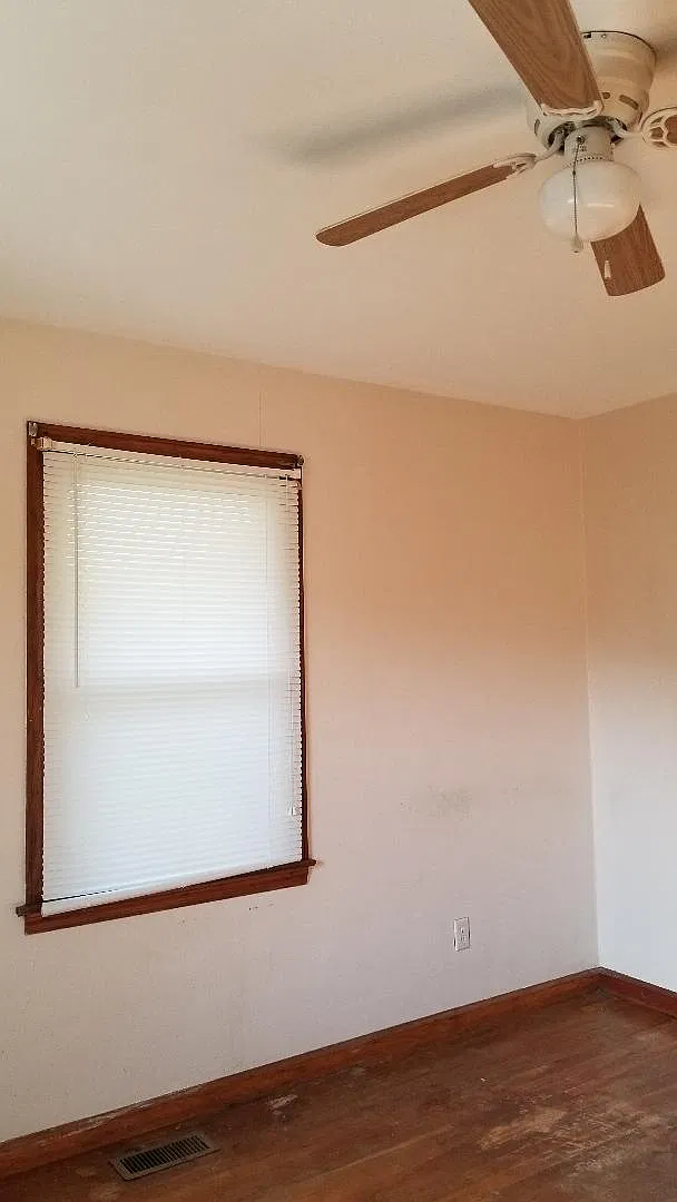 2 bed, 1000 sqft, $1,350 — Photo 3
