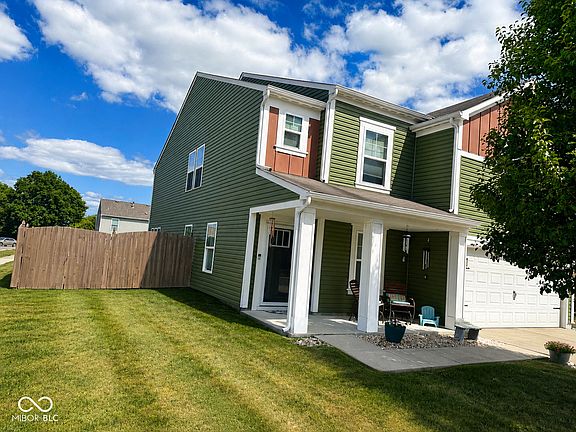 3rd image of 902 Olmsted Ct