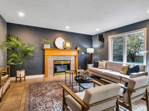 1615 Welbourn Cv NW, Edmonton, AB T6M 2M5